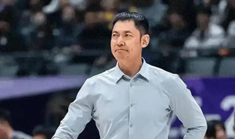 “将帅不和”乃CBA大忌，三位主帅离队都与此不无关系！1、原北控男篮主教练张庆