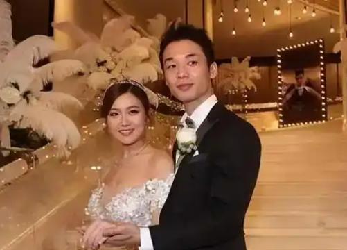 38岁前TVB性感女神白云，当年嫁入豪门，但有人觉得她身材太辣、穿衣太性感，撑不