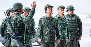 台媒体人李艳秋警告，民进党如果全面不认大陆惠台10项政策措施，就必须面对四大后座