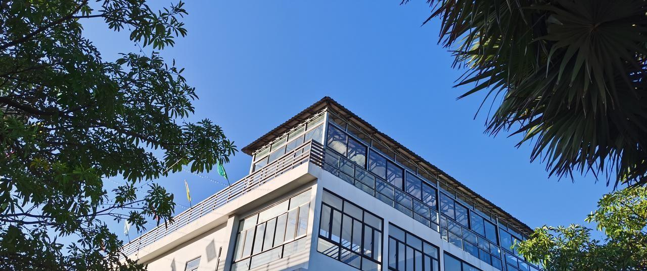观察发现：单位里凡是没有战略眼光的人；无一例外都是喜欢用你现下的处境衡量你未