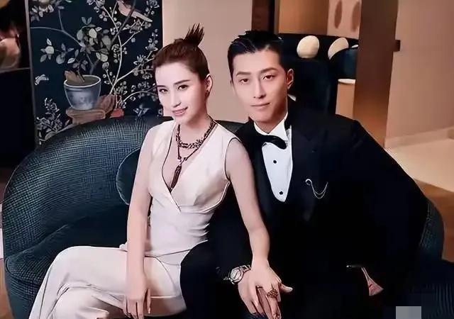 窦骁果然不是一般人不是说他演戏多厉害，也不是说他娶了豪门千金，而是和何超莲80