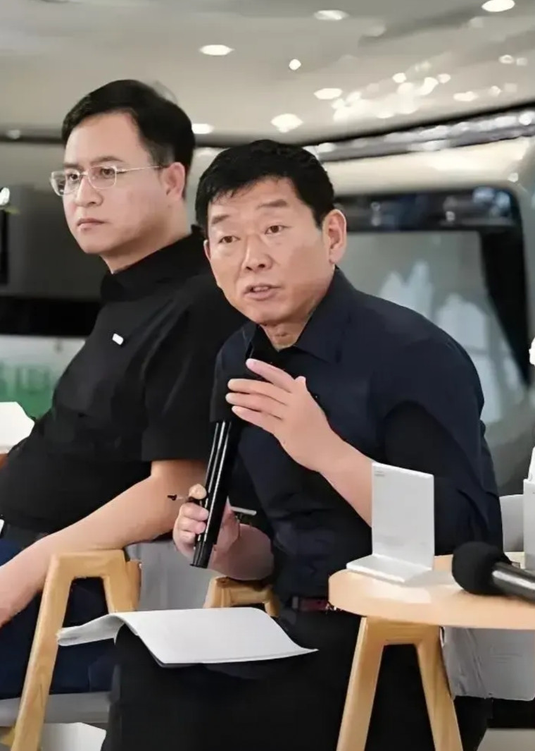 长城董事长魏建军说的一点都没错:“向小米学习，真不丢人！”雷军演讲虽然出色，