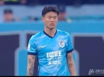 武汉三镇有意大连英博后卫李昂…最近传出来李昂要加盟武汉三镇，不是空穴来风而是却有