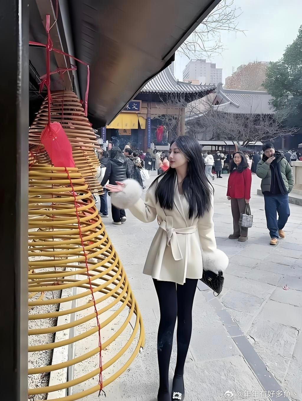 这么高的颜值，除了婚姻，没啥可求了吧。