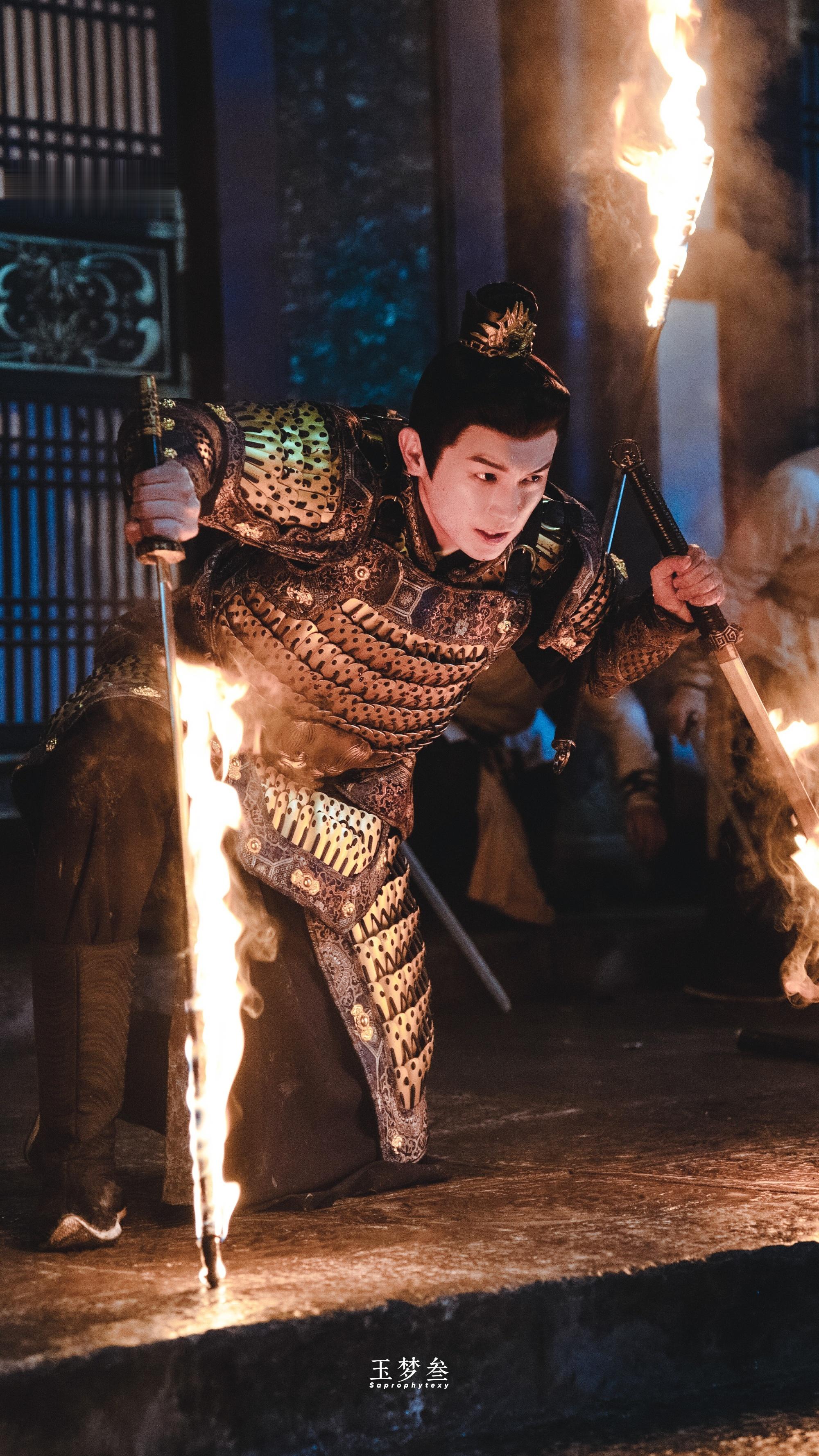 三十斤重甲行动自如，长枪耍得风声水起，卢凌风这武力值简直拉满！每一帧都是实打实的