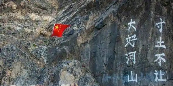 中国为何不动手打印度边境深夜冲突，高原血色对峙，中印两军