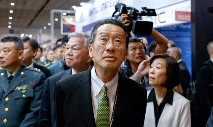 外媒报道，台“防长”顾立雄4月27日叫嚣称，中国大陆制裁欧盟七家军企不对台湾获得