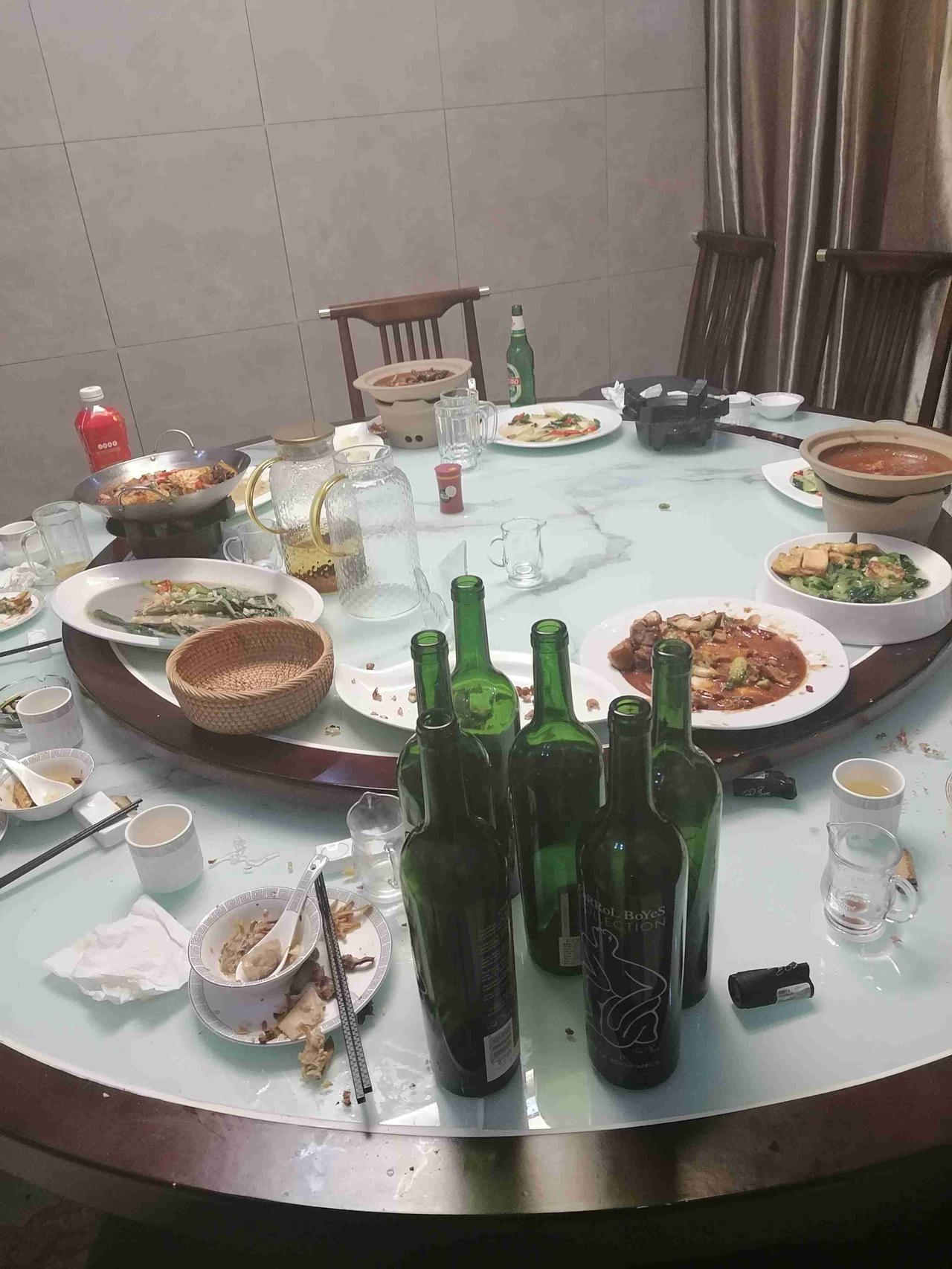 我的今日状态：🏝️旅行度假我这里的天气：🌤️多云