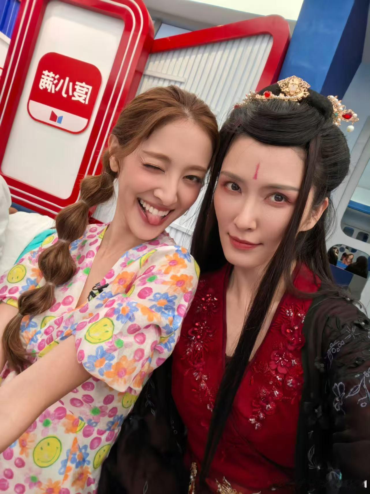 徐洁儿你到底有多少好妹妹徐洁儿亲了徐洁儿谁懂啊，徐洁儿亲徐洁儿也太可爱了！在乘