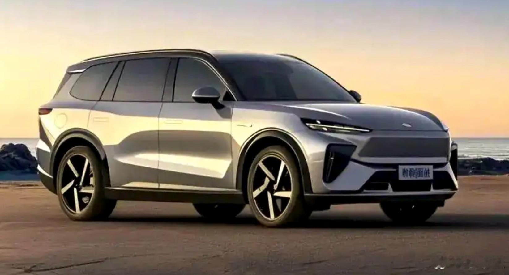 小米内部代号“昆仑”的全尺寸插电混动SUV有望春节前亮相。新车预计采用单档位增程