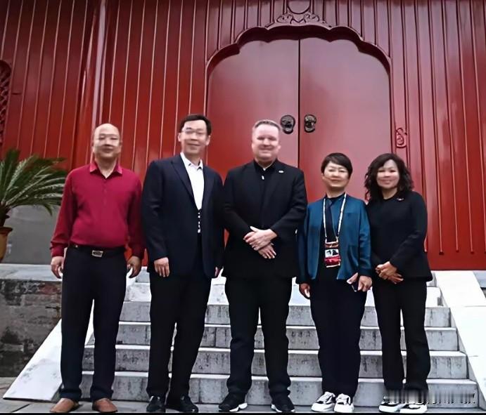 中国大满贯，刘国梁为何没出现？这次中国大满贯，可谓四个大满贯之首，奖金达