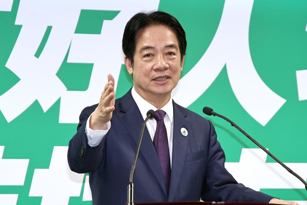 蒋万安抛倒阁，作家献策“进击罢免”：让赖清德背负一生的奇耻大辱台北市长蒋万安今