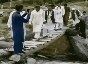 前几日和一个刚从某司退休的一个朋友吃饭聊天。谈到汽车质量的事情，说到一个有趣的事