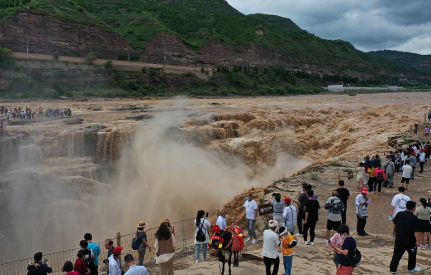 壶口瀑布事件尚未落幕，全国多地景区已经开始酝酿免门票运作。 最近，壶口瀑布景