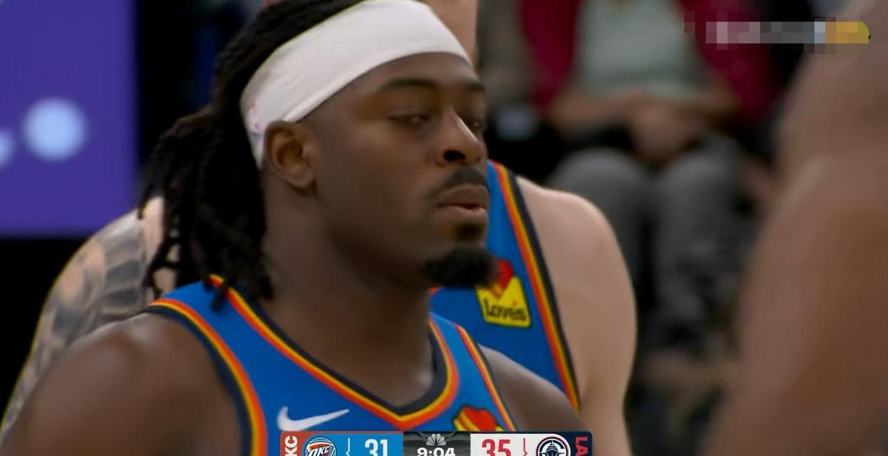 下面是一条关于雷霆大将多尔特的坏消息！在今天雷霆客场挑战快船的比赛中，多尔特在第