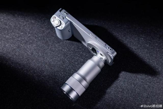 最近vivoX300U的完整影像参数一出来，我作为天天跟相机、手机打交道的