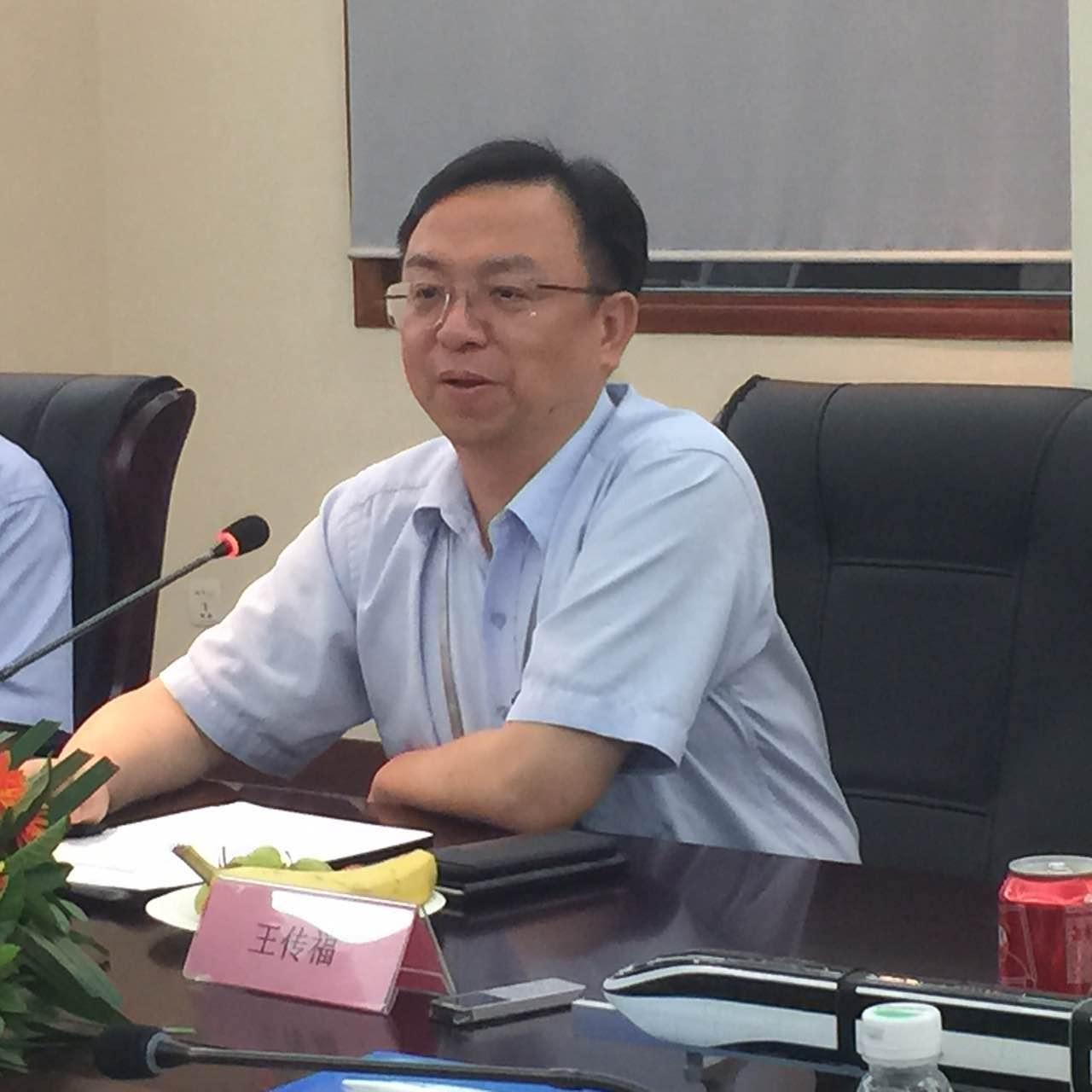 王传福现在很成功，把比亚迪做得风生水起，那么他每天在公司里具体在干什么，是如何工