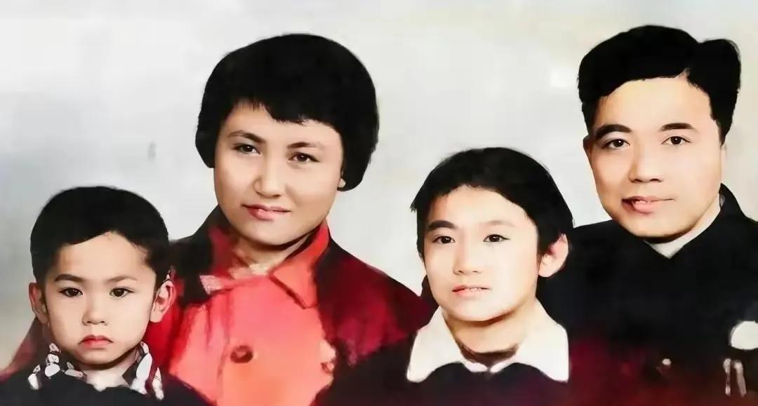 1975年4月4日，一名女犯被执行枪决。临行前，她被用手术刀割断了喉管。