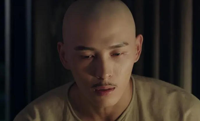 1778年，弘昼临终前，乾隆问他有何心愿未了。此时的弘昼已说不出话，但还是强撑一