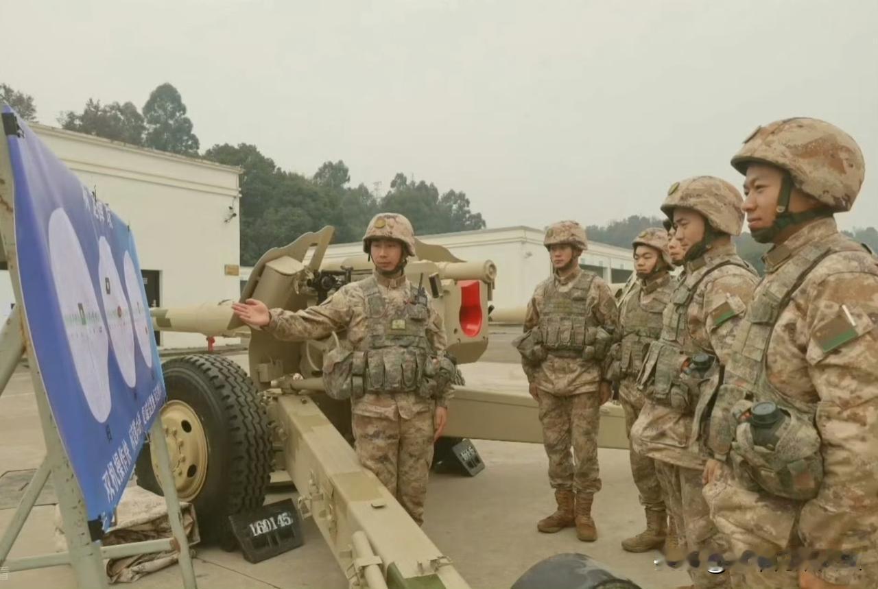 好家伙，没想到老陆现在还有这么多“老大爷”152神教炮没退役啊！[无奈吐舌][无奈吐舌]