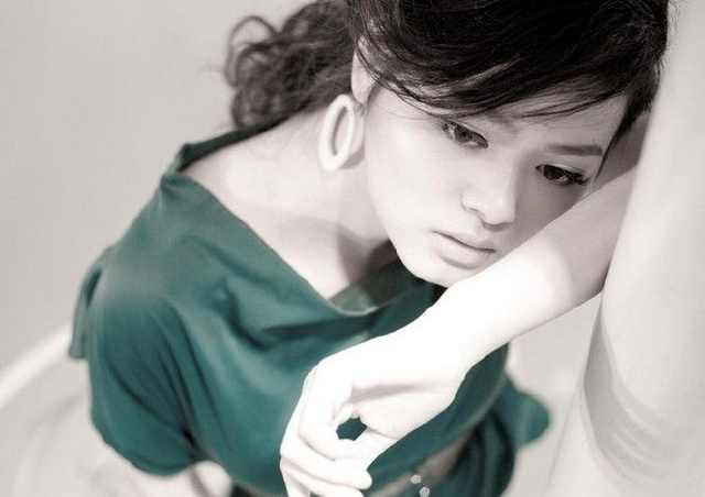 婆婆帮我带孩子十年, 要了2万辛苦费, 我把全村人请来喝喜酒
