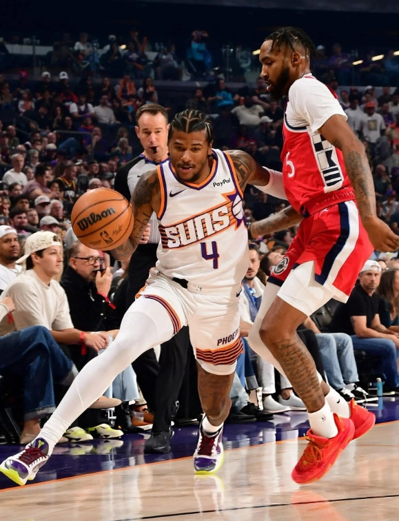 目前半赛季打完，我日冲击前四概率最大。前十目前最弱的是火箭，有不小概率最后掉队被