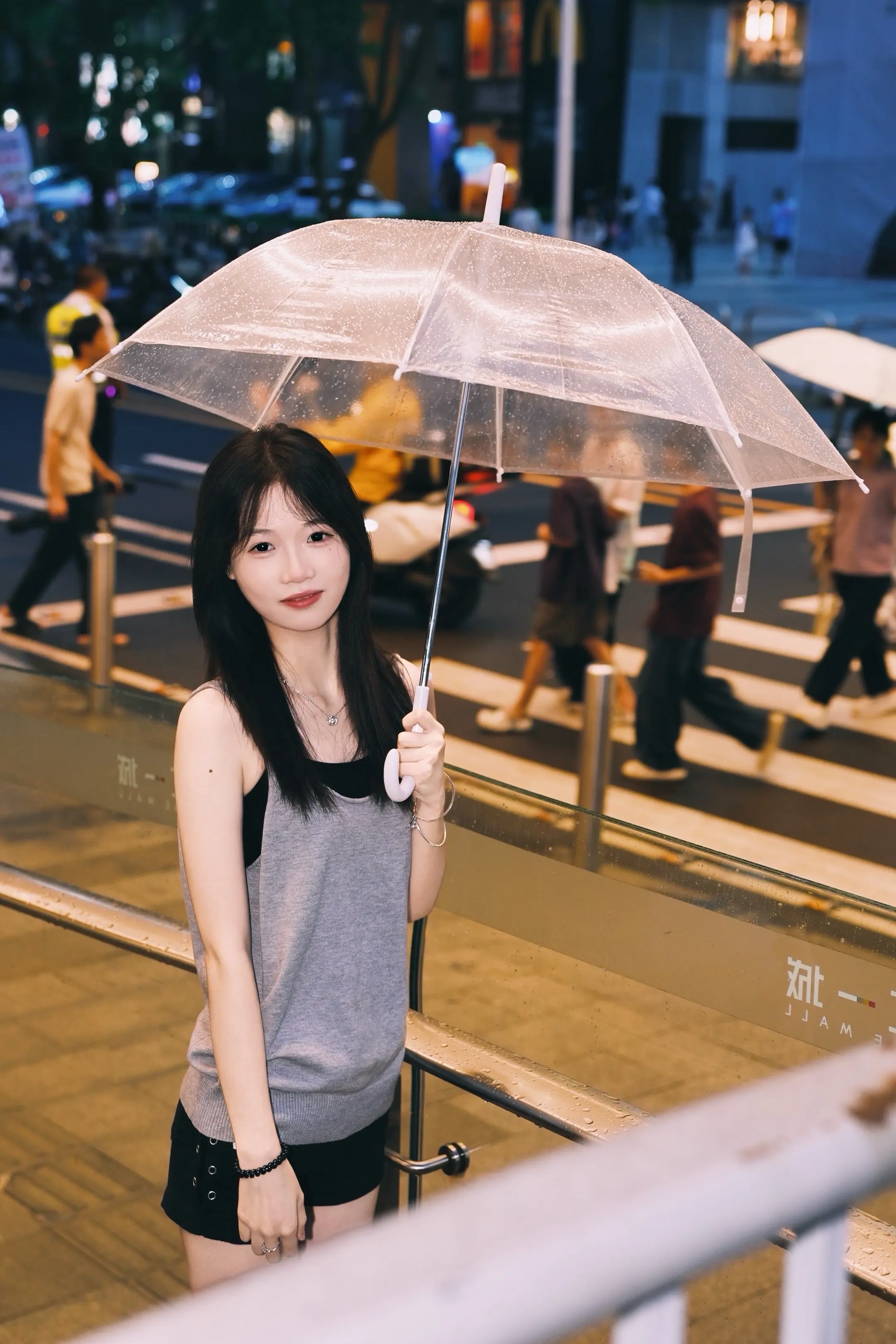 汇一城雨天夜景出片📷。