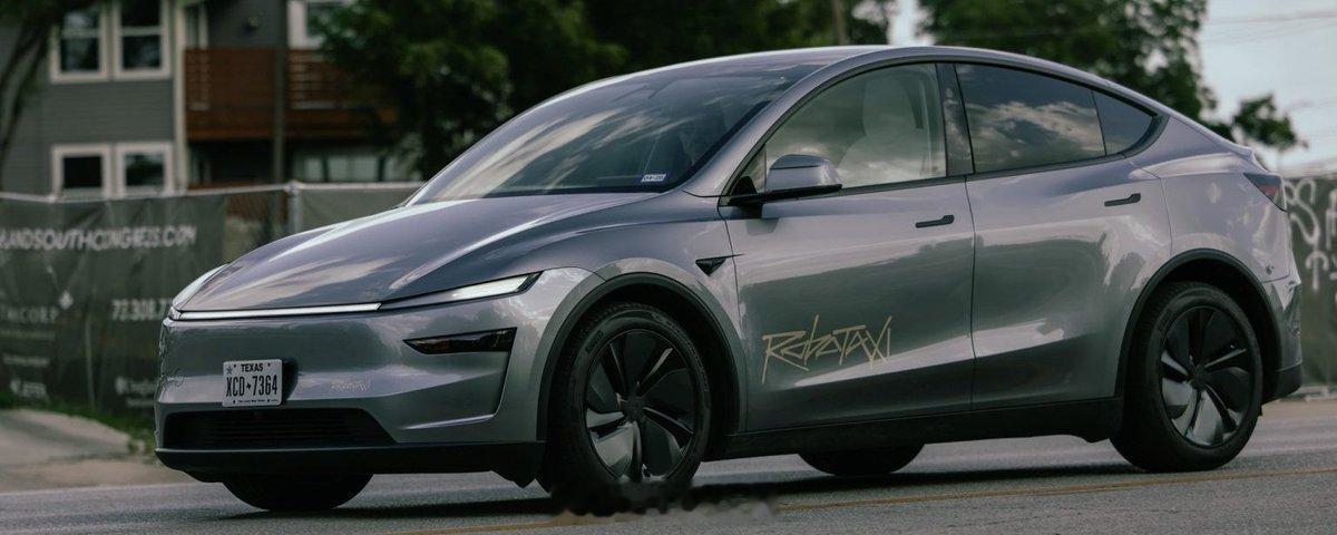 「加速加速？」特斯拉fsd特斯拉首席执行官埃隆·马斯克周二在xAI黑客马拉松上