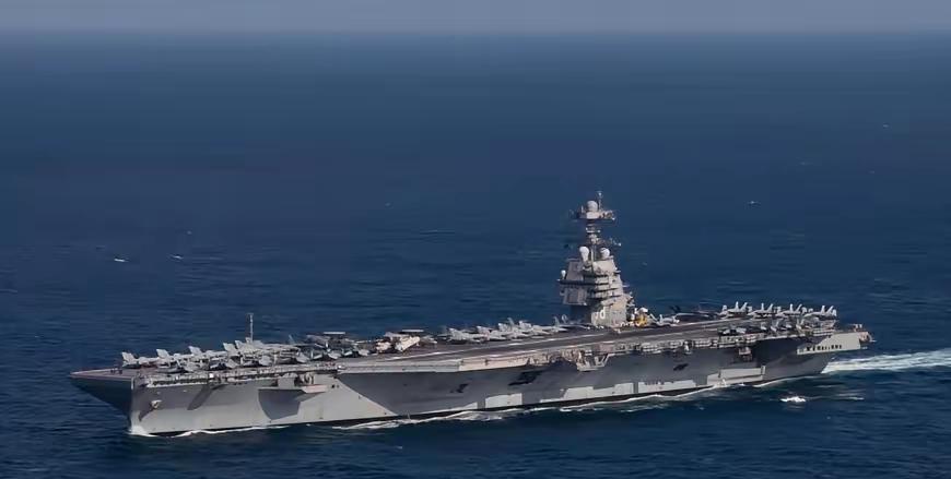 福特号航母起火没那么简单，大批舰艇已紧急前往支援，给中方提了个醒！这话真不