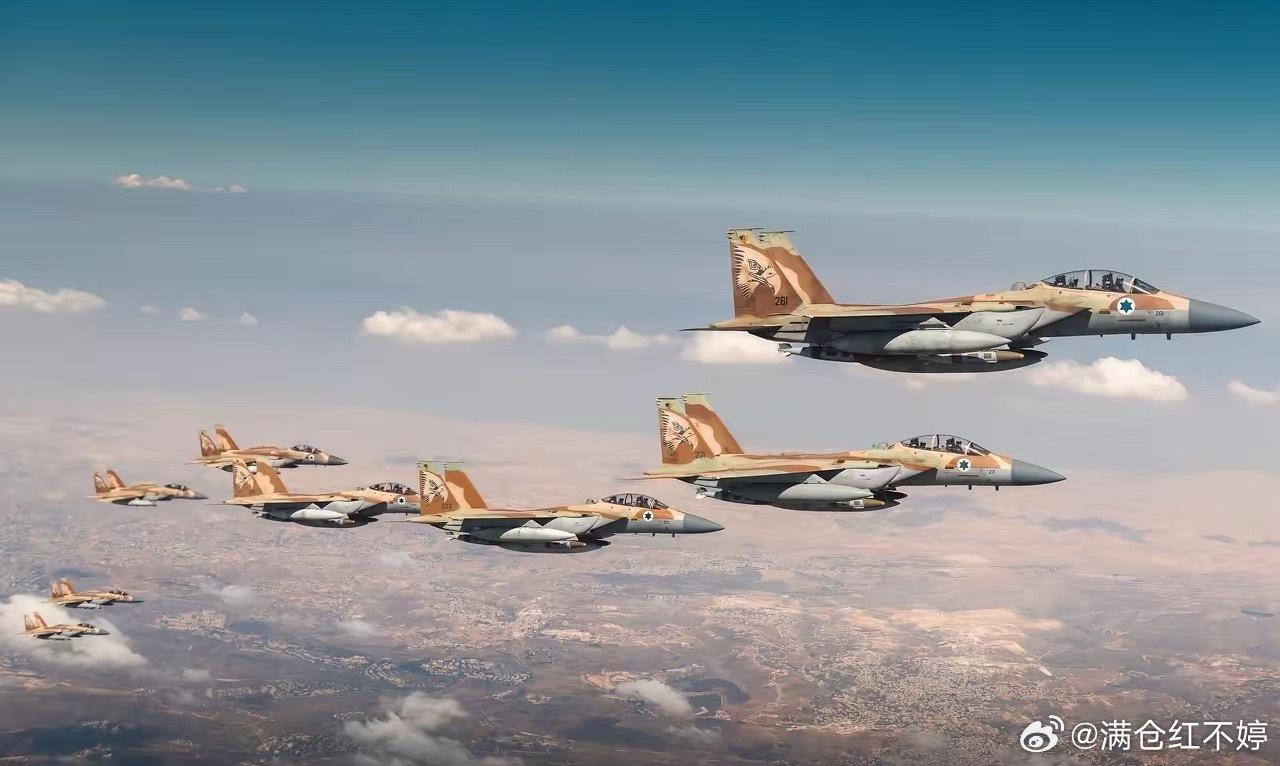 这是以色列的F-15I重型战斗机，这些照片应该不是去轰炸伊朗的最新照片，虽然伊