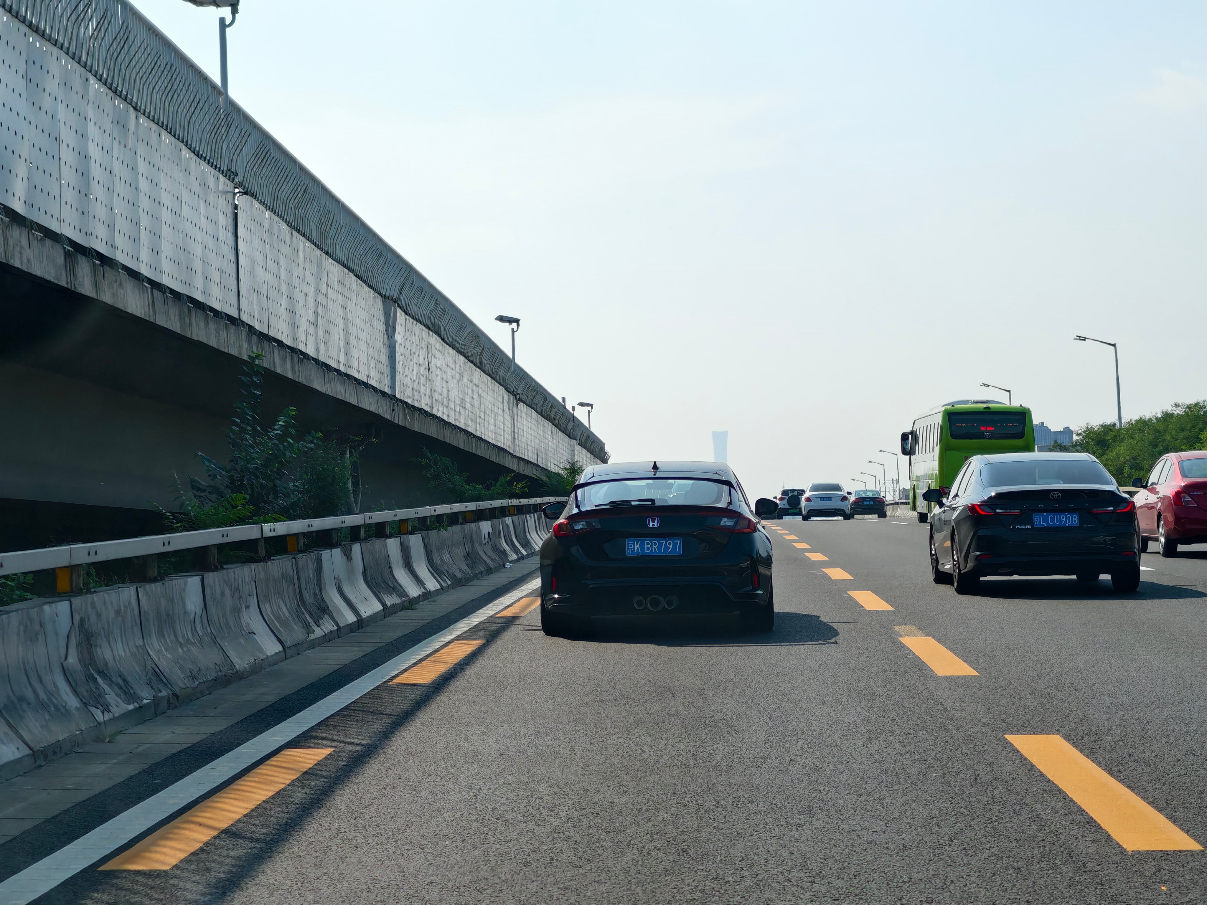30万，买SU7还是它[doge]你的下一台车​​​