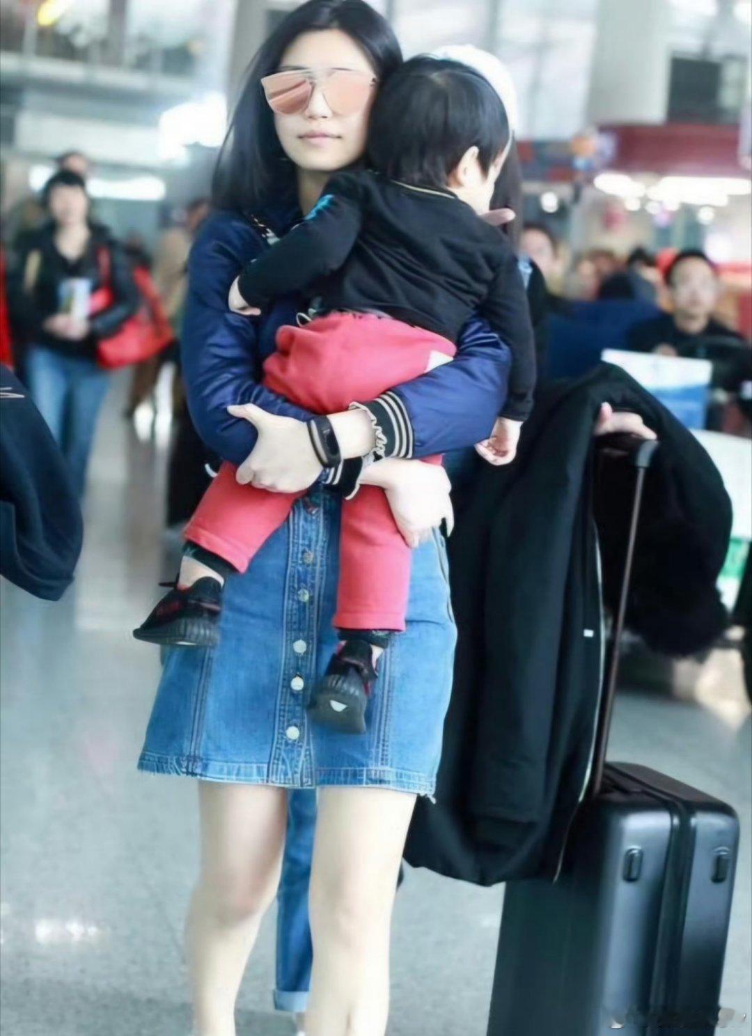 陈妍希婚后住在内地一直在带孩子离婚时期没打舆论战，为什么现在双方新剧上了开打了