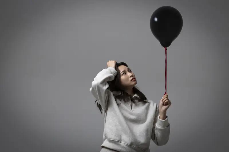 中年人的压力仿若一座无形的巨山。工作里，作为单位的中流砥柱，高管们需直面激烈的行