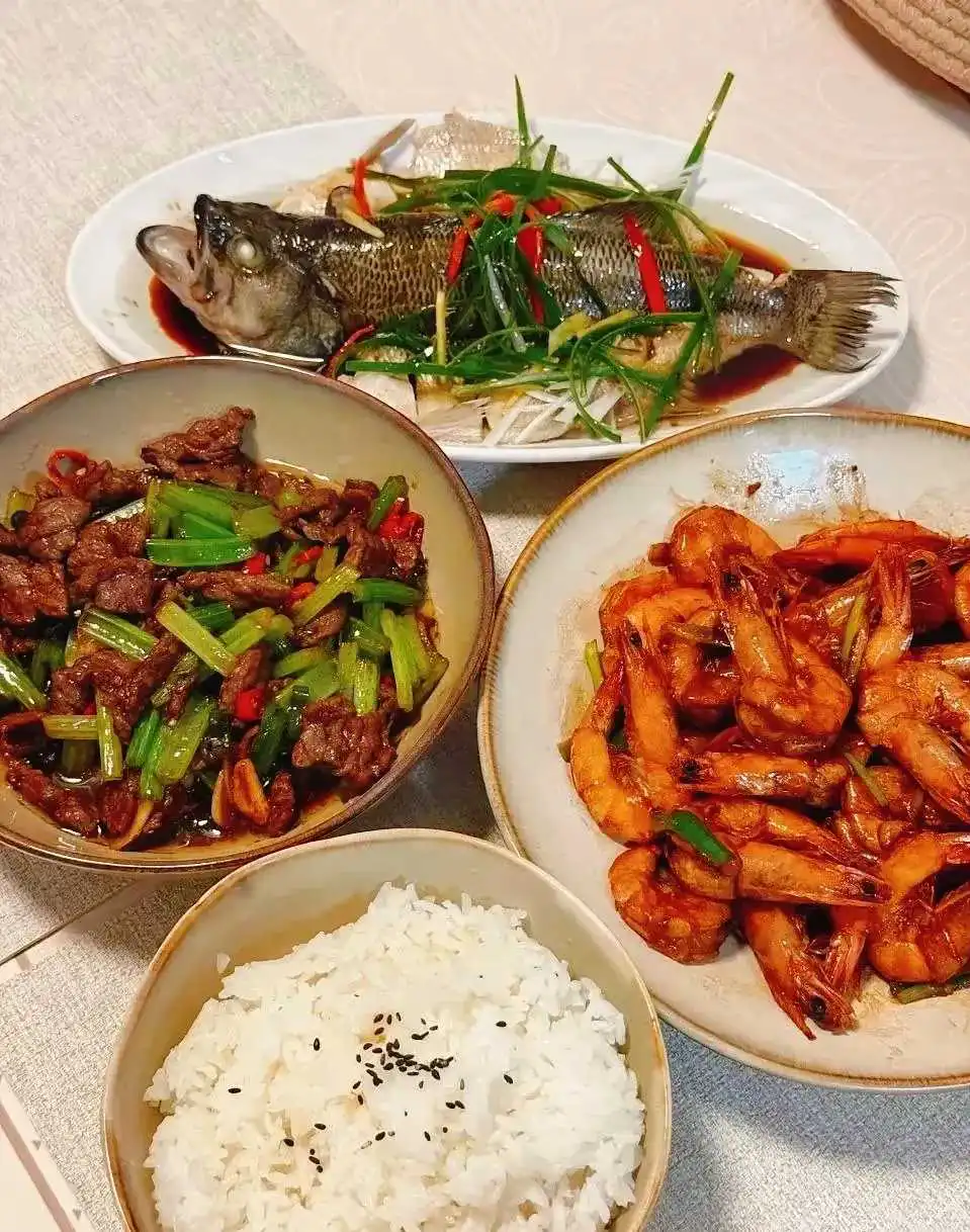 今天表妹做的菜还不错！