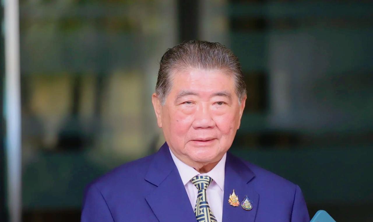 据泰媒报道，今天上午8时许，泰国和柬埔寨士兵在素林省边界地带发生冲突，响起了枪声