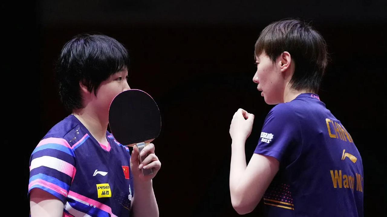王曼昱/蒯曼🇨🇳VS李凯敏/江芷林🇭🇰！2025多哈世乒赛女双1/8决