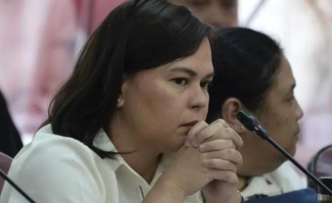 老杜女儿翻盘了！本来以为杜特尔特女儿莎拉要栽了，结果来了个大反转！就在上