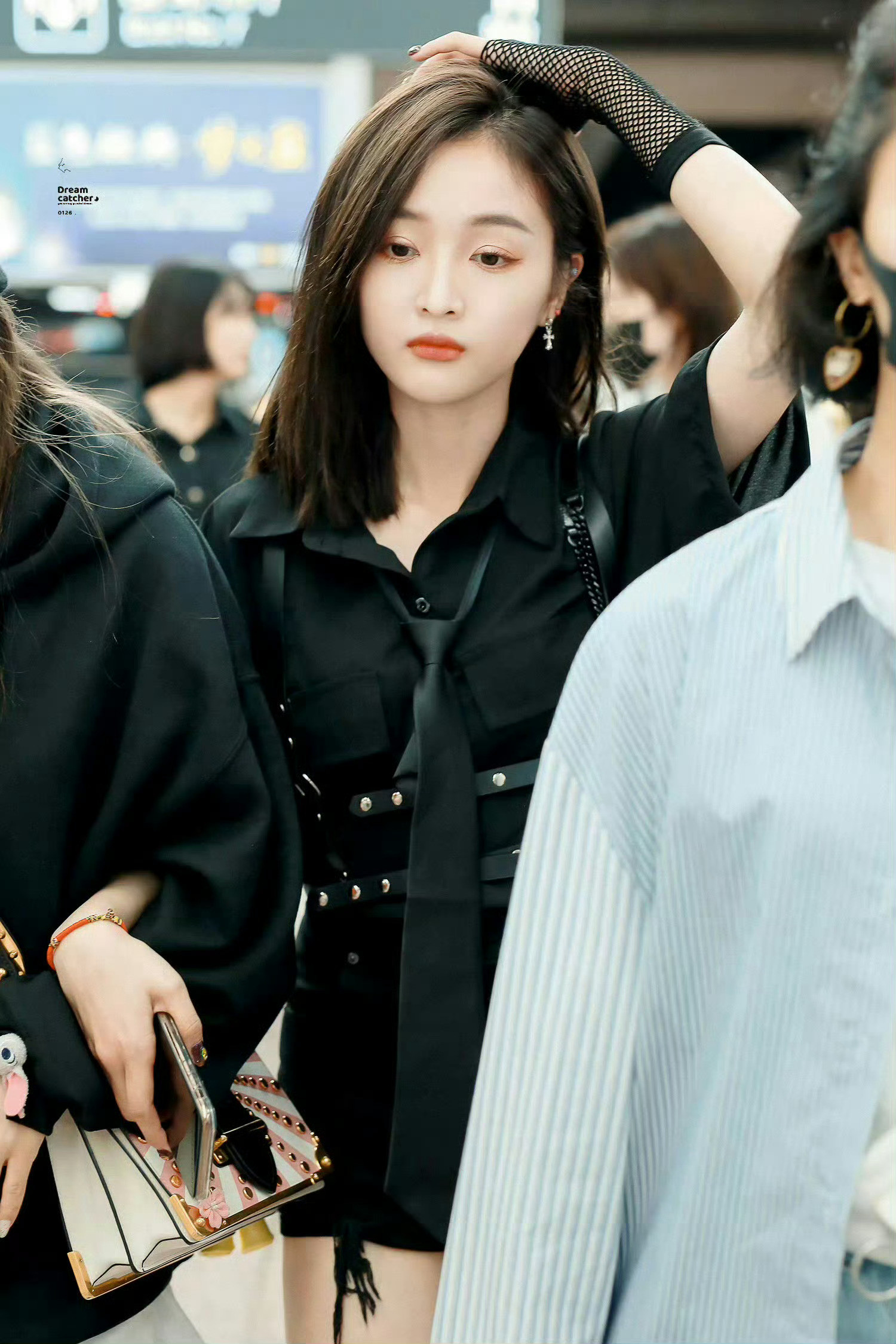 吴宣仪爱上另一个我💙吴宣仪叶星星【190810|北京🚝出发饭拍