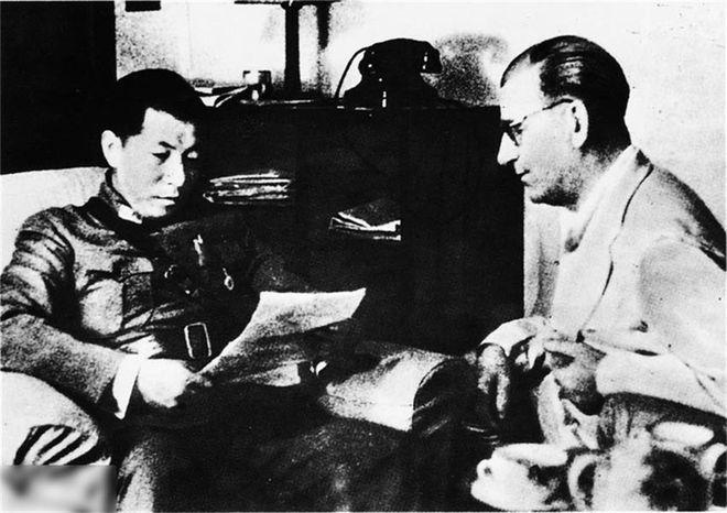 1933年，张学良任命张作相为第二集团军总司令，并兼集团联军总司令后，万福麟觉得