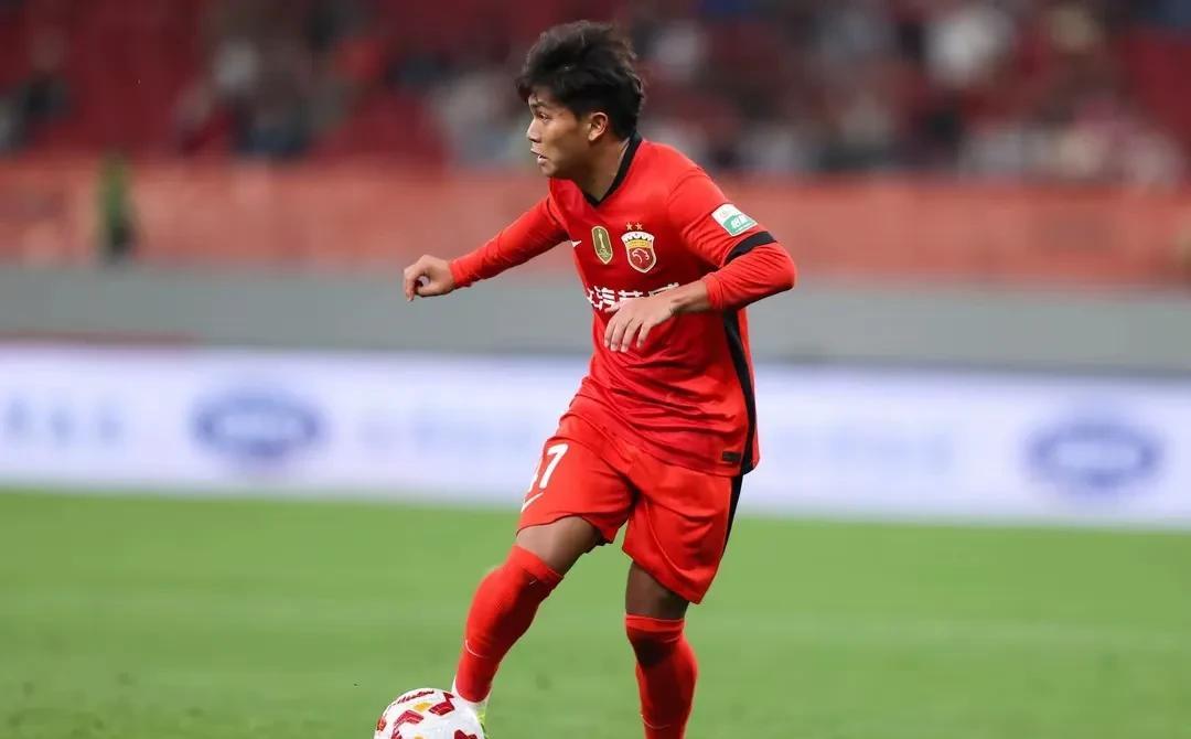 震撼！18岁蒯纪闻打进世界波！19岁李新翔第二次独造3球，梅开二度+1次助攻，助