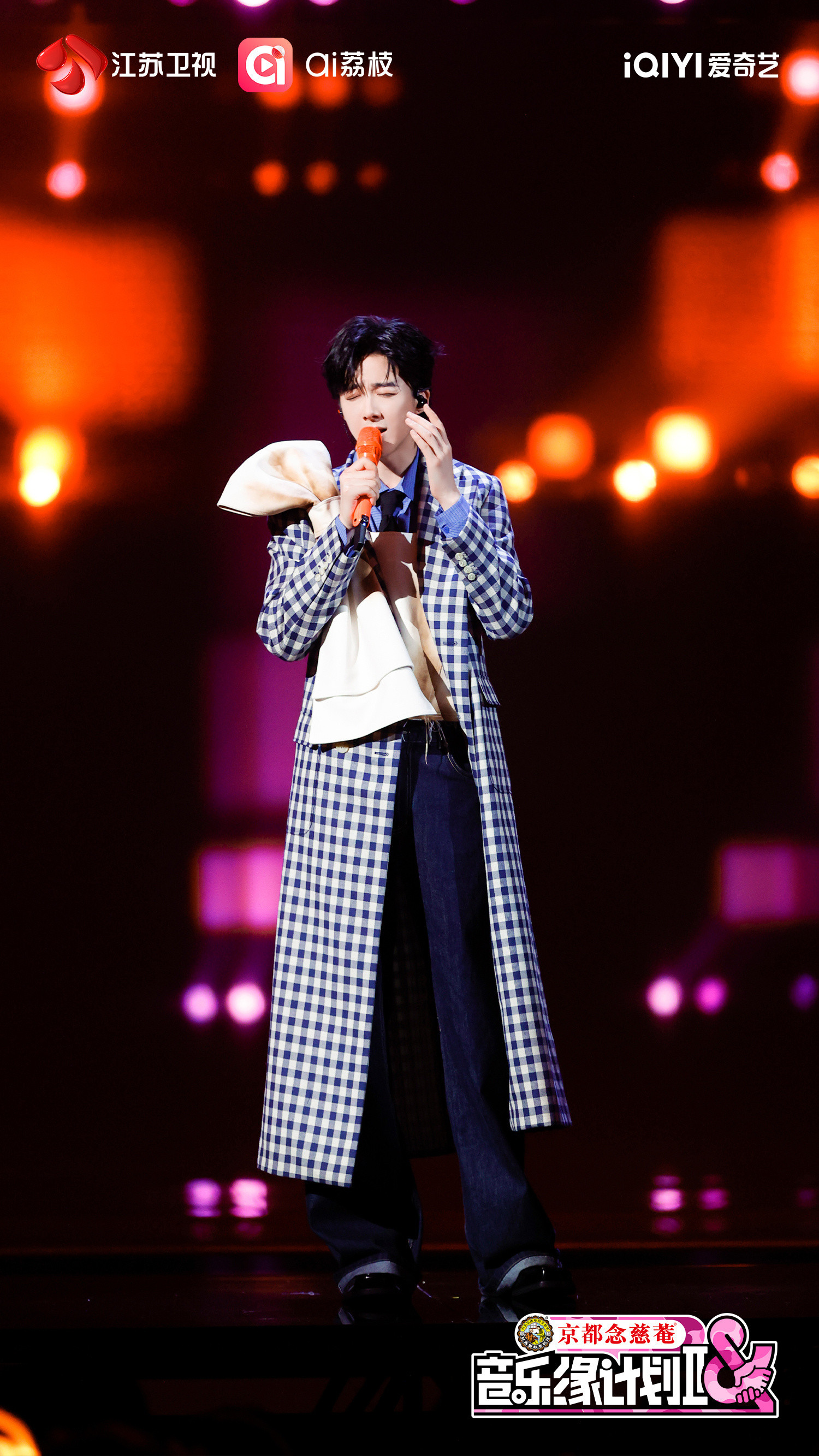 爱你爱你。真的是正能量的人，任何时候都在不断引导粉丝。让我的工作生活都充满阳光没