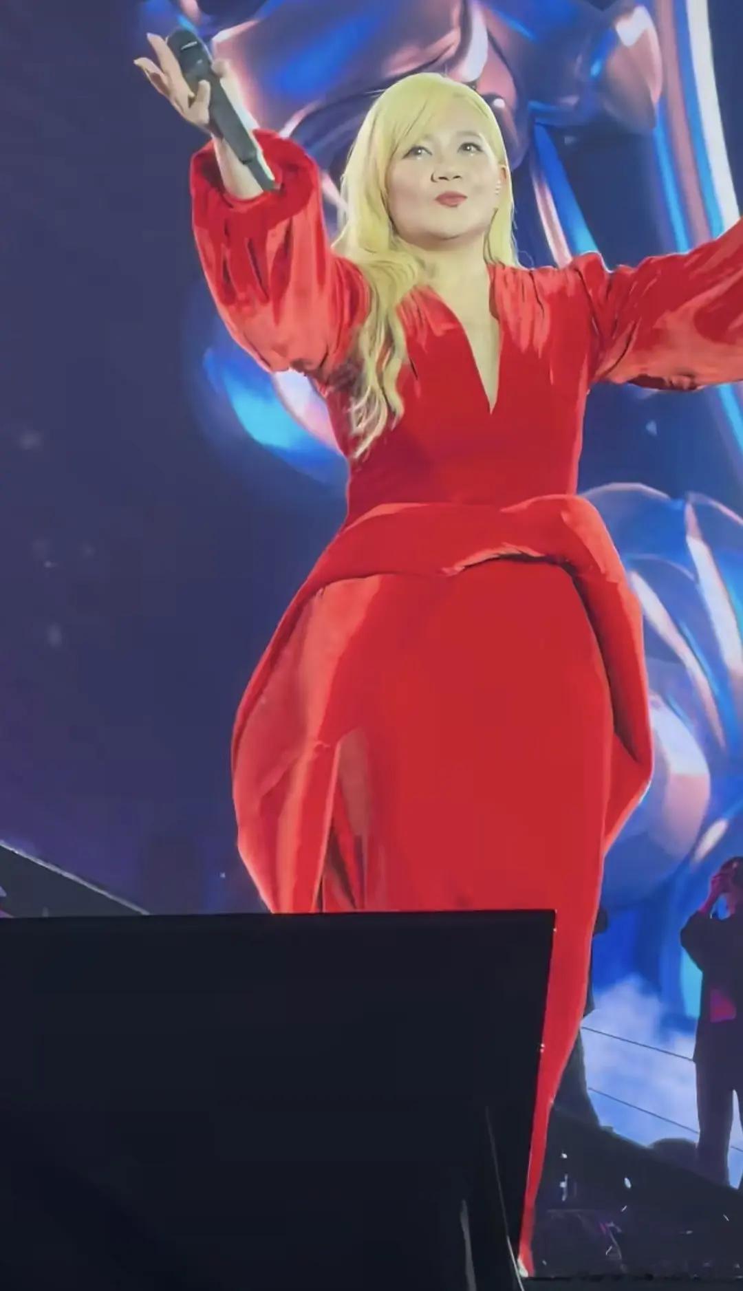 大家来识人这造型好像西红柿炒鸡蛋