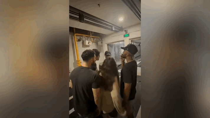 “滚回自己的国家！”一群外国人在新疆游玩，在酒后，对中国人出言不逊，说了“法克油