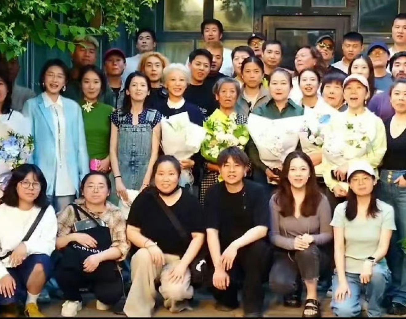 杨紫玉兰风骨|玉兰花开君再来全阵容年龄跨度好大阿，第一次看到杨紫拍年龄跨度