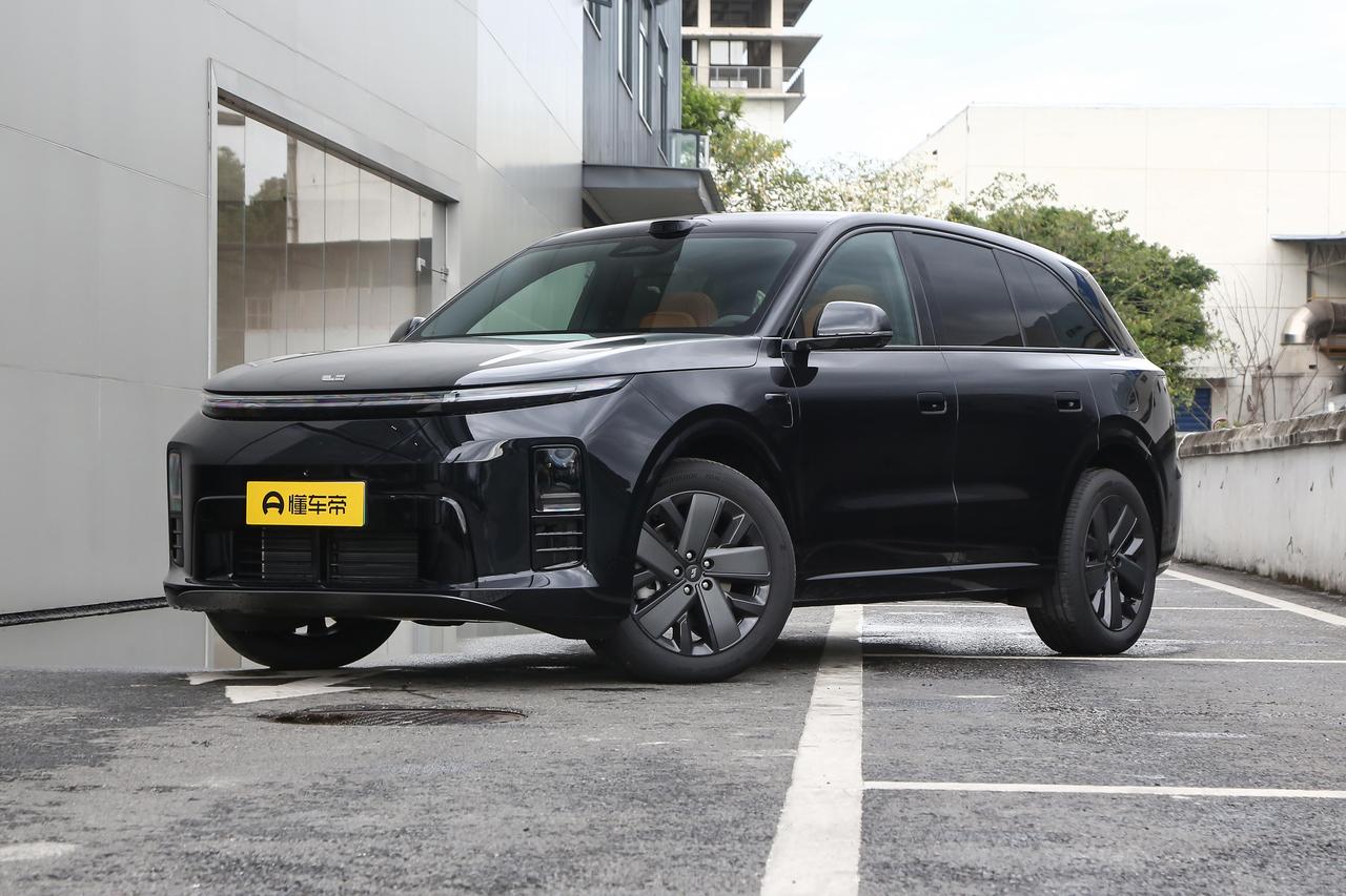 聊聊新款理想L6~理想L6是同级别市场里公认的走量选手，这次换代上市，新车直接