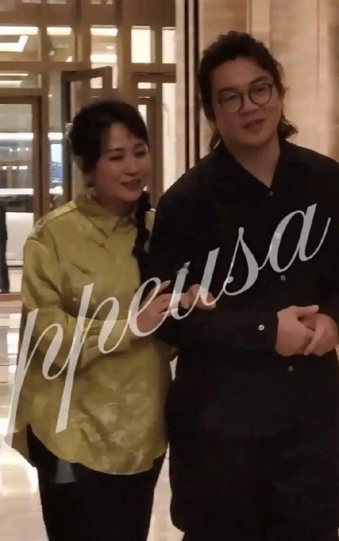 马丽和老公许文赫结婚才5年，许文赫变化这么大，哪里还看得出来马丽比许文赫大11岁