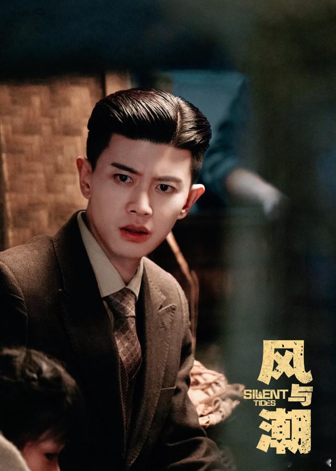 眼神戏任嘉伦没输过何贤的每一次眼神变化，都在任嘉伦的演绎下展现出角色的内心深处，