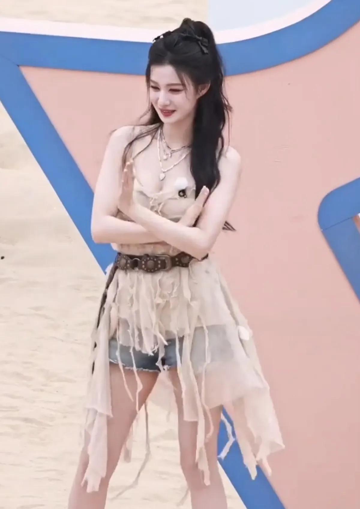 在我的审美里现在内娱最美的长得漂亮个子高身材好皮肤白无敌了[比心]果然美女
