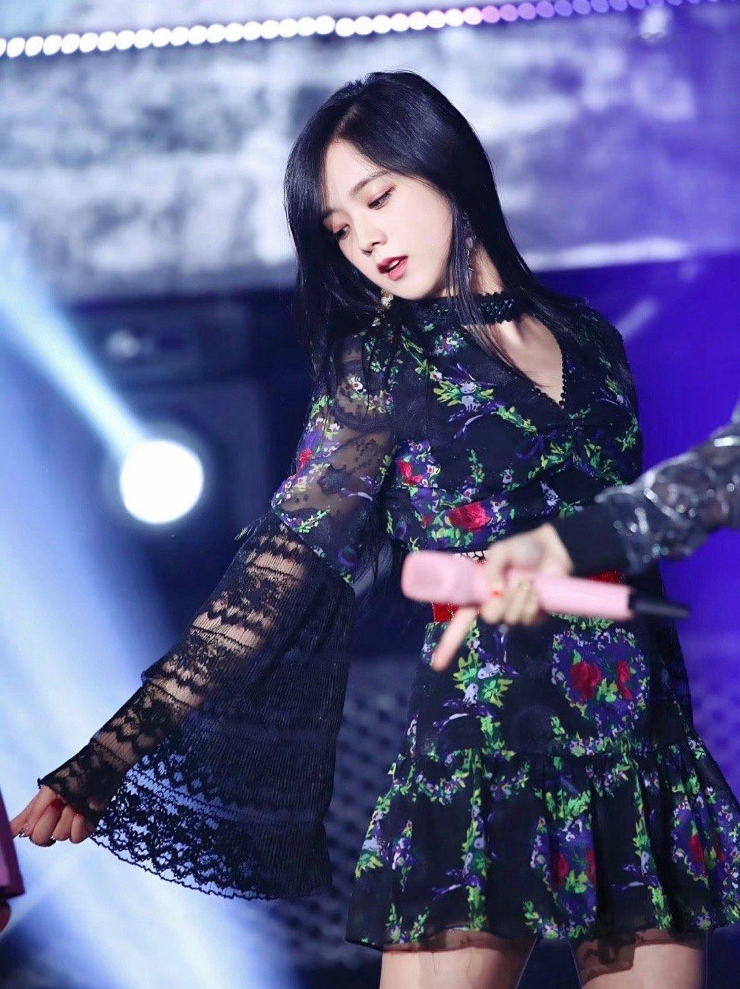 金智秀早期妆造为何如此美萌张元英到底经历了什么…