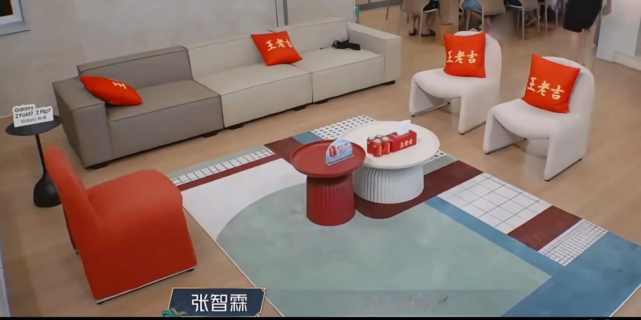 披哥5上哥哥们cue起了再就业和快乐再出发！哈哈哈，哥几个真的是红了。连带着